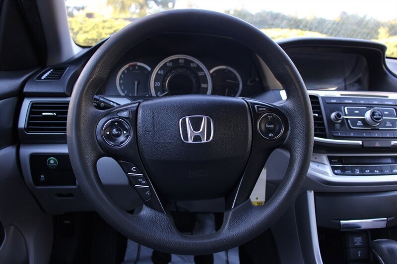 Used 2015 Honda Accord LX image 19