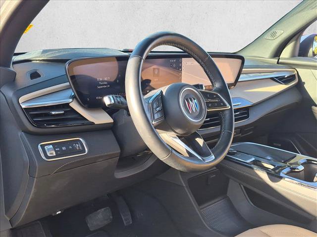 Used 2025 Buick Enclave Preferred FWD image 8