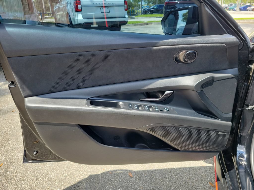 Used 2022 Hyundai Elantra N FWD image 10