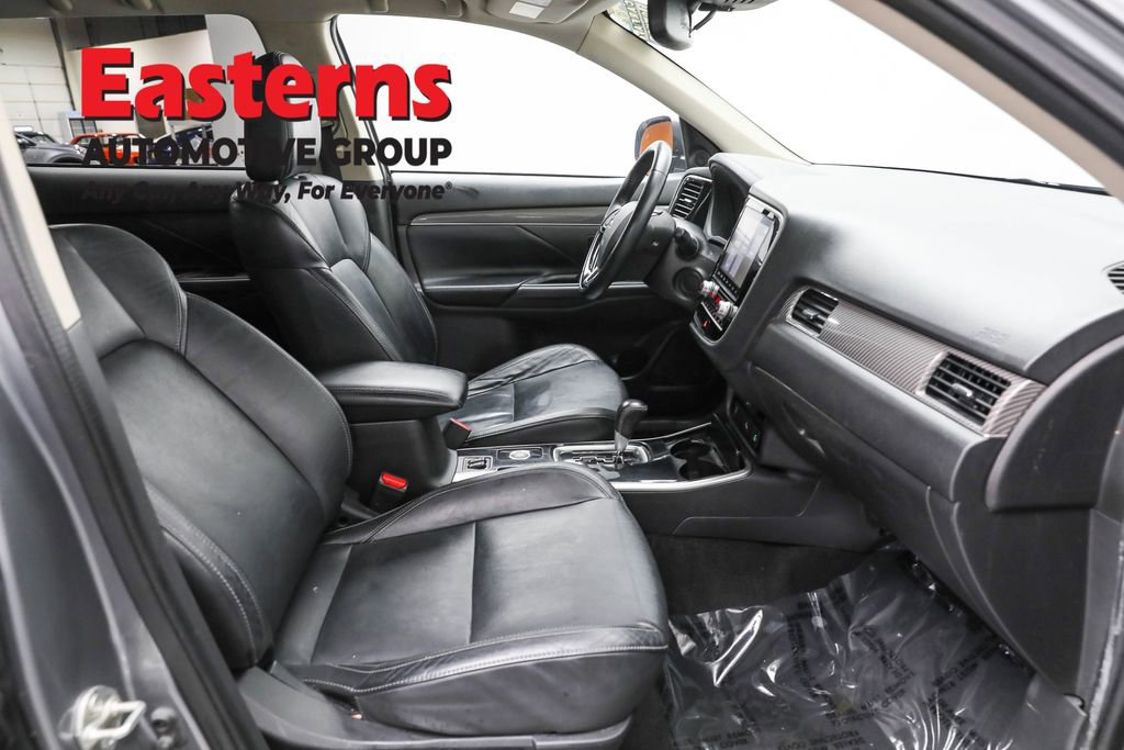 Used 2020 Mitsubishi Outlander SEL image 22