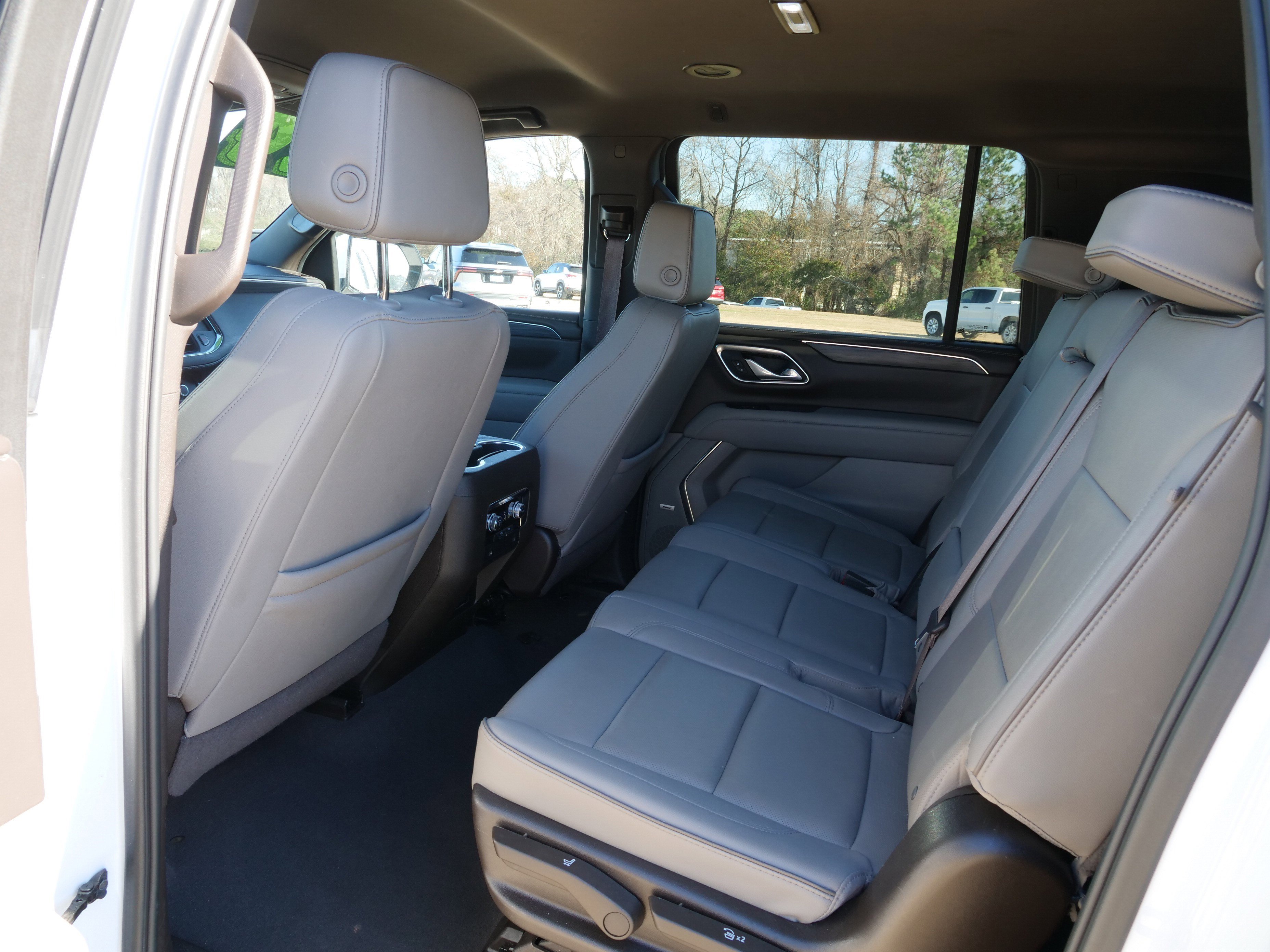 Certified 2024 GMC Yukon XL SLT image 16