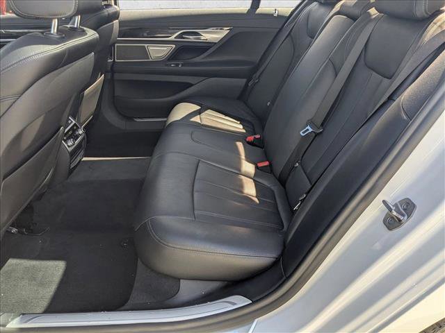 Used 2018 BMW 740i xDrive image 17