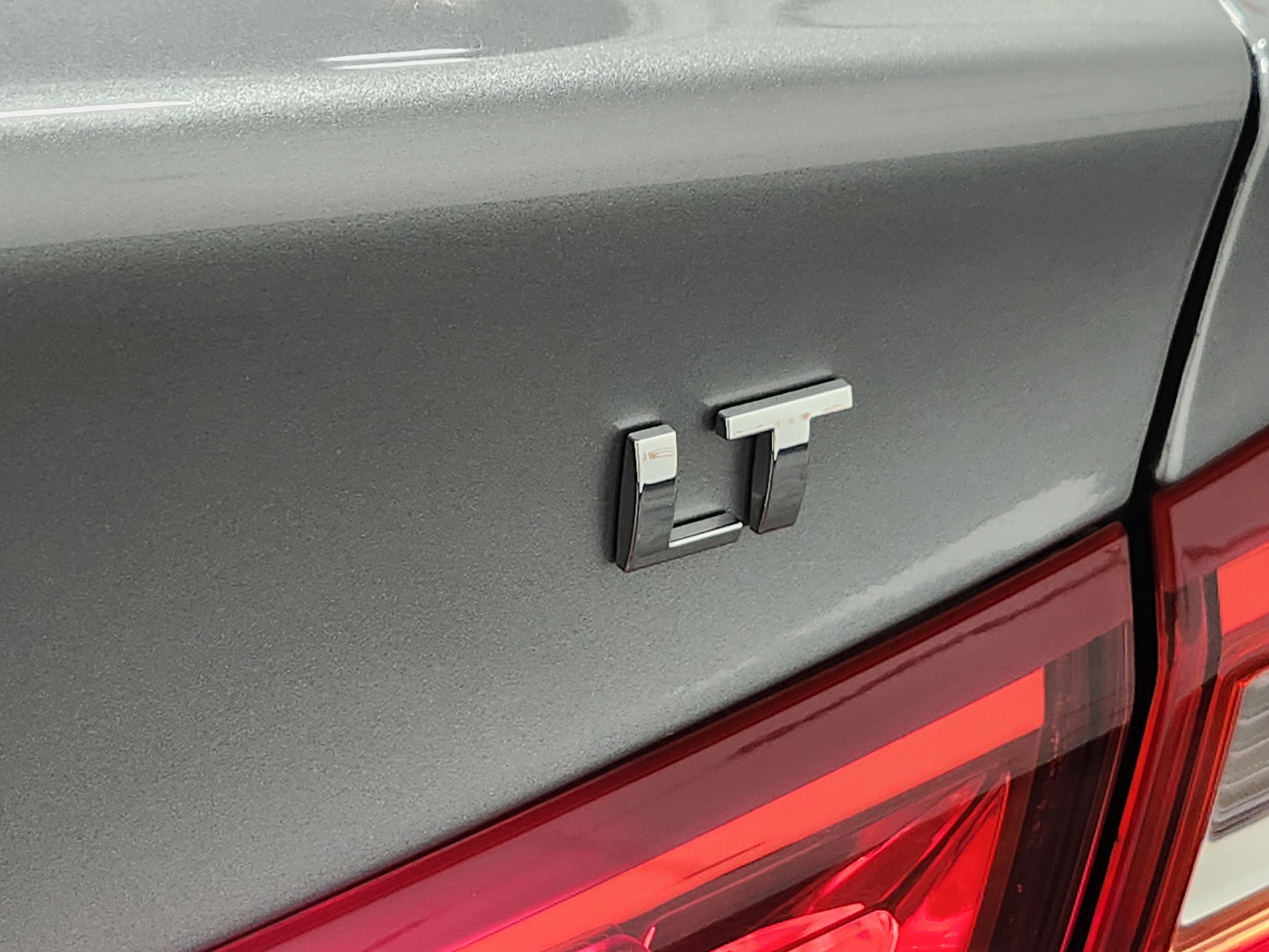 Used 2025 Chevrolet Malibu LT image 15