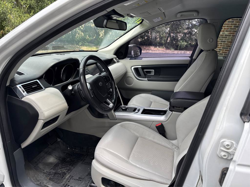 Used 2017 Land Rover Discovery Sport SE AWD/4WD image 9