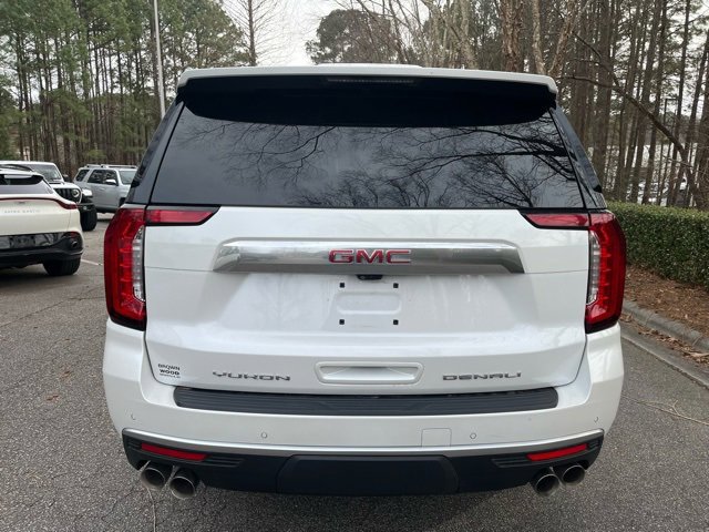 Used 2024 GMC Yukon Denali w/ Advanced Technology Package image 9