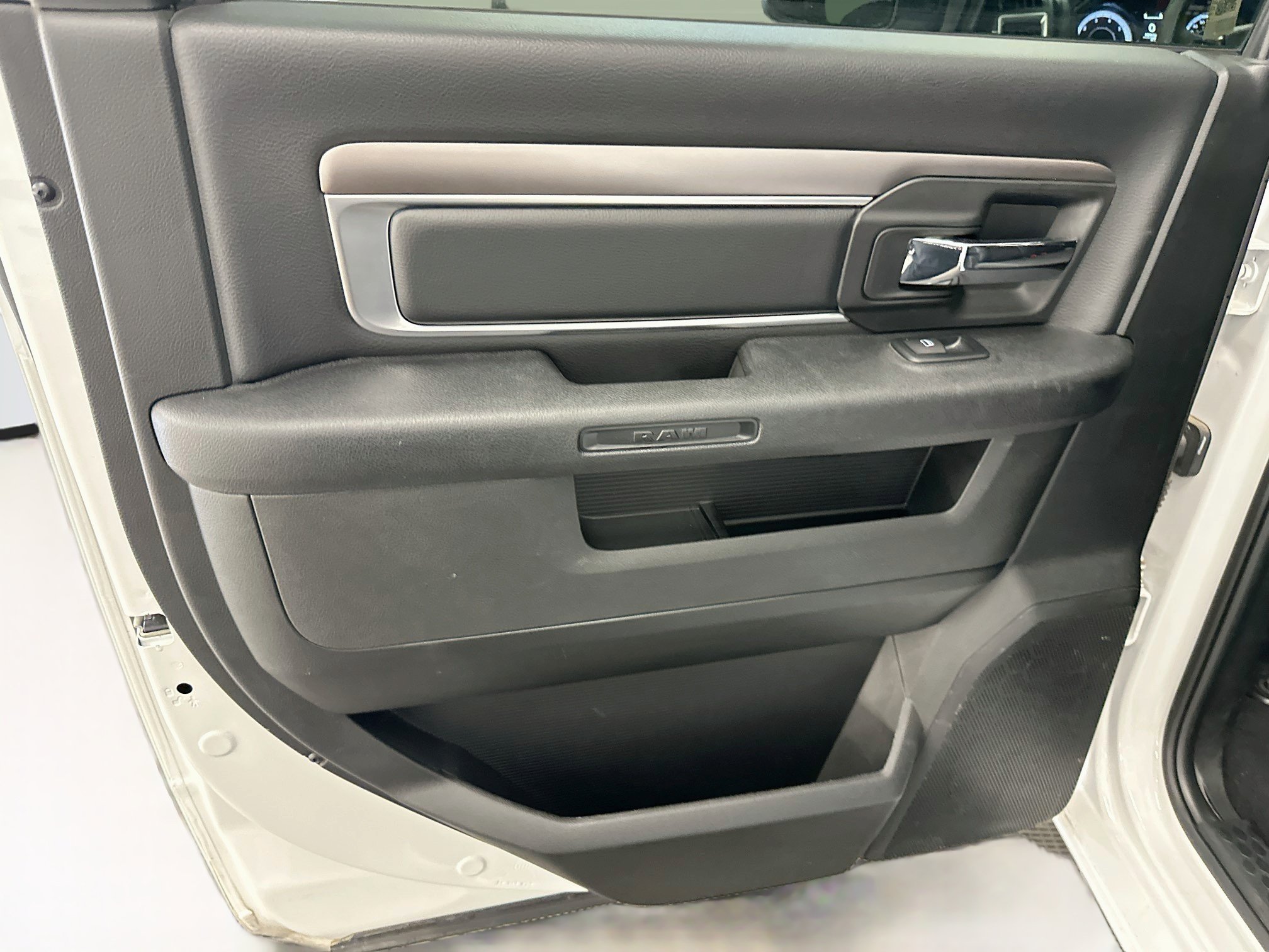 Used 2024 RAM 1500 Warlock AWD/4WD image 27