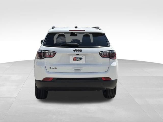 New 2026 Jeep Compass Latitude AWD/4WD image 4