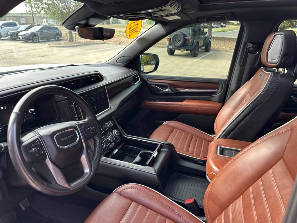 Certified 2023 GMC Yukon XL Denali Ultimate AWD/4WD image 15