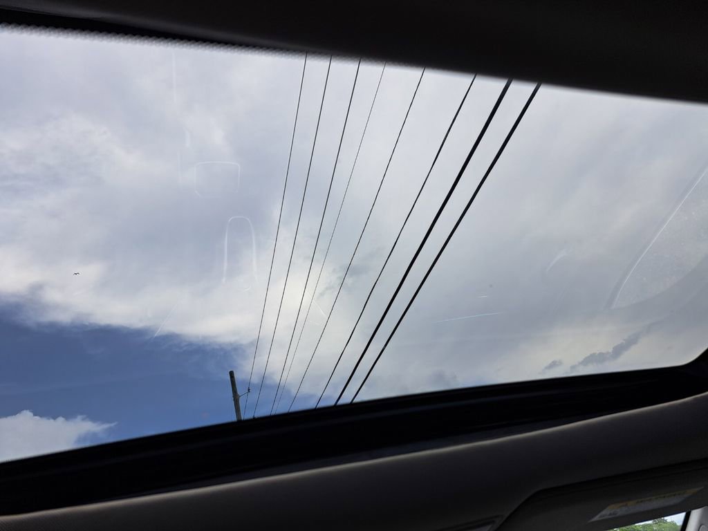 Certified 2025 Acura TLX w/ Technology Package image 22