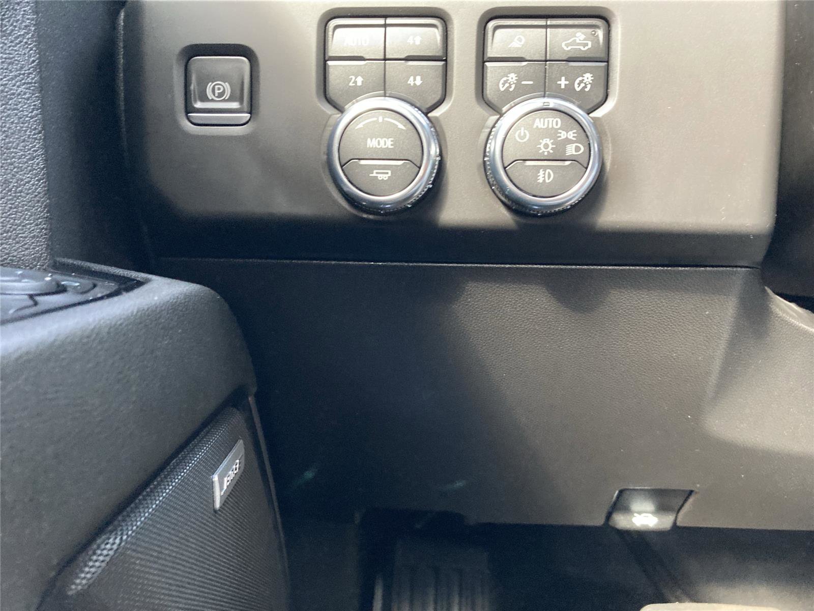 Used 2023 GMC Sierra 1500 AT4 w/ AT4 Premium Package image 20