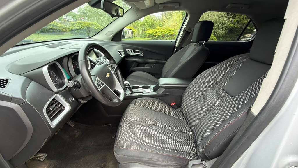 Used 2015 Chevrolet Equinox LT w/ Driver Convenience Package AWD/4WD image 12