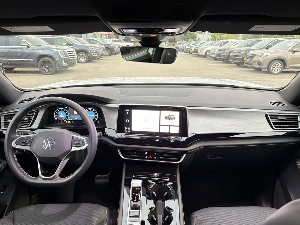 Used 2024 Volkswagen Atlas Cross Sport SE FWD image 20