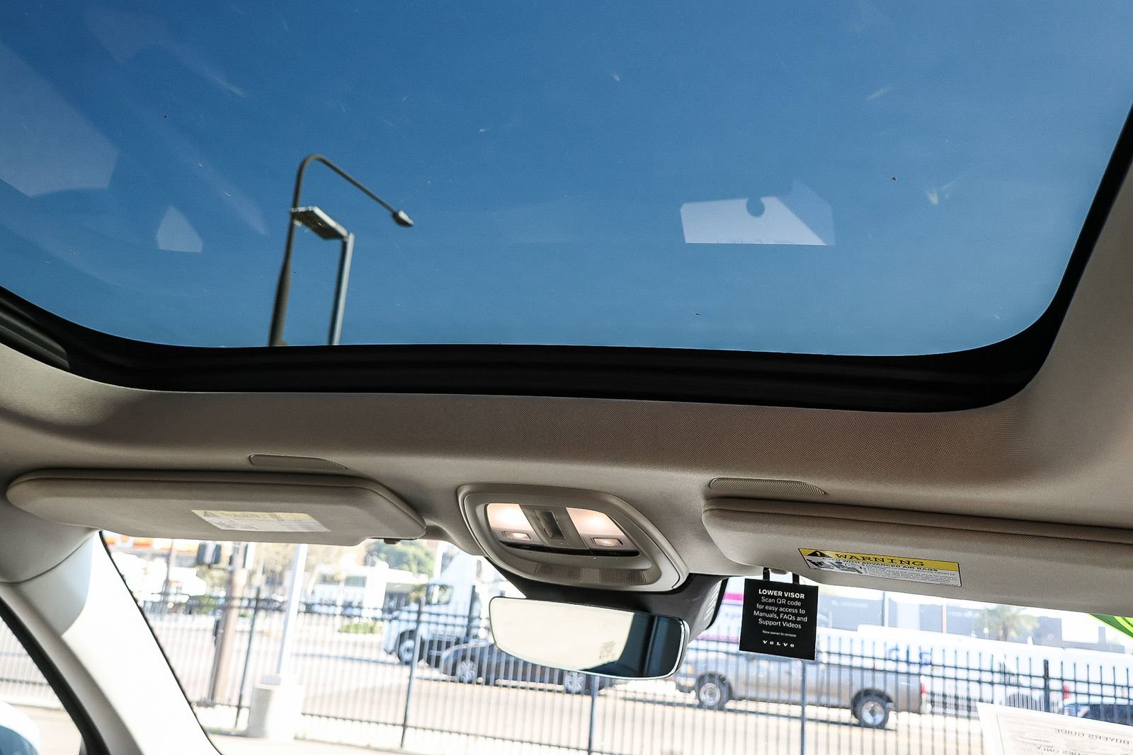 Used 2025 Volvo XC90 B6 Plus w/ Protection Package Premier image 27