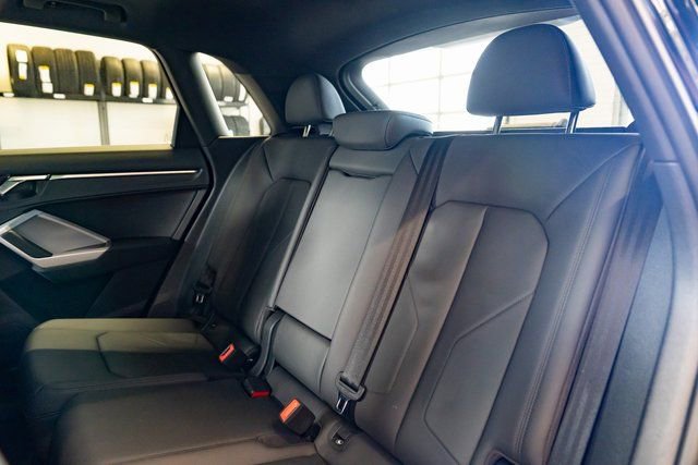 Used 2023 Audi Q3 2.0T Premium Plus w/ Premium Plus Package AWD/4WD image 27