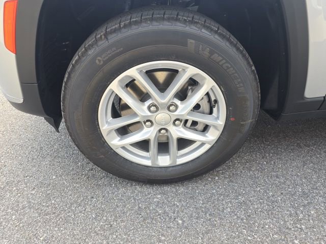 New 2025 Jeep Grand Cherokee L Laredo w/ Luxury Tech Group I image 8