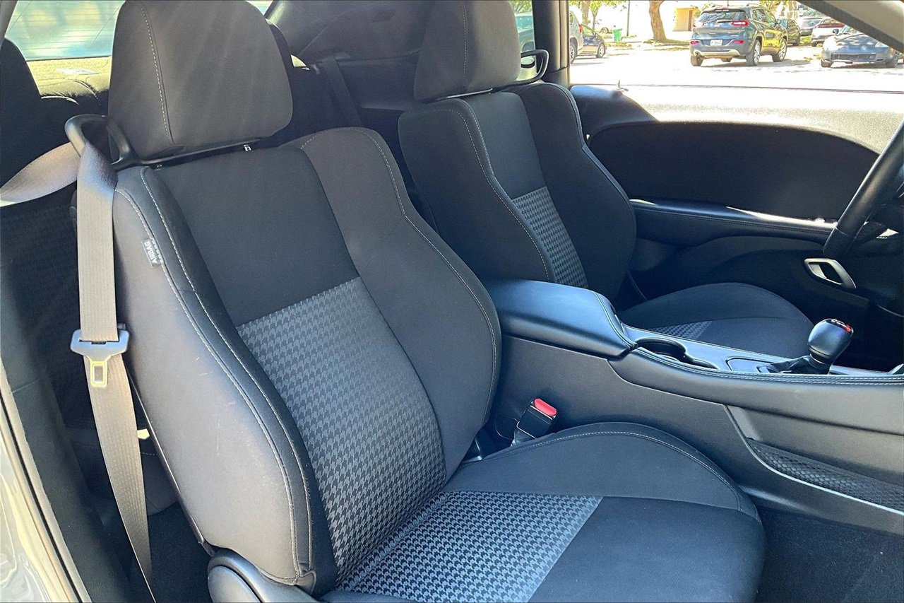 Used 2023 Dodge Challenger R/T w/ Blacktop Package image 24