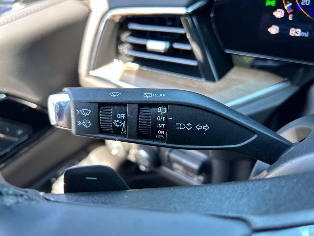 Used 2025 Chevrolet Tahoe High Country AWD/4WD image 62