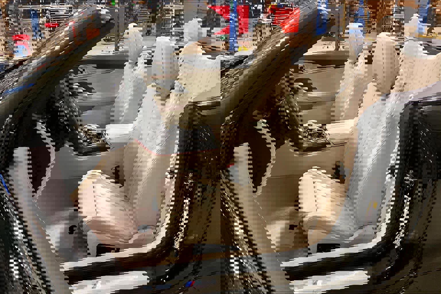 New 2026 BMW 840i Convertible w/ Comfort Seating Package image 9