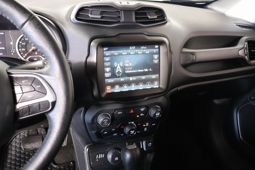 Used 2023 Jeep Renegade Latitude w/ Premium Group image 5