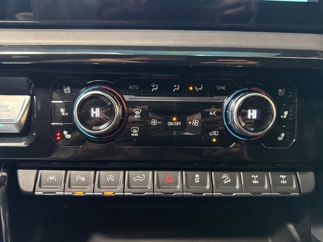 Used 2025 GMC Sierra 1500 AT4X image 16