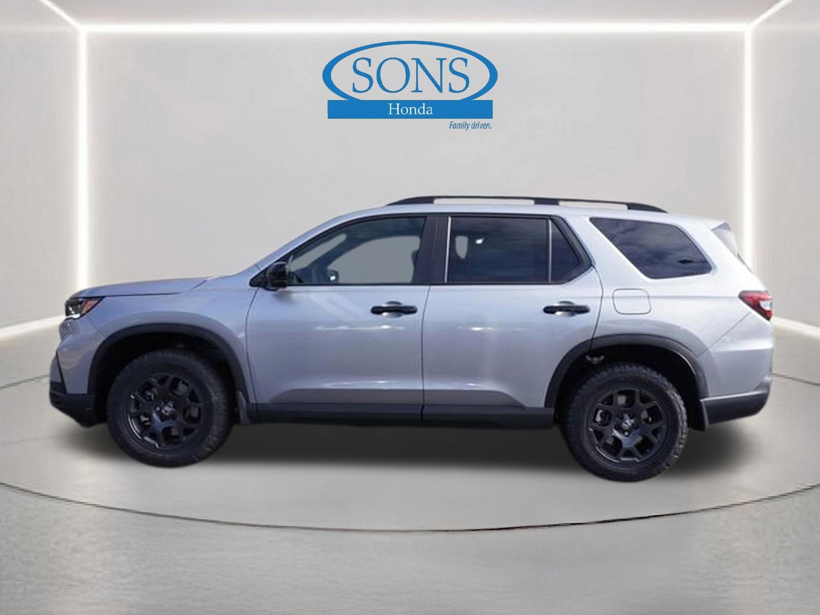 Used 2025 Honda Pilot TrailSport image 28