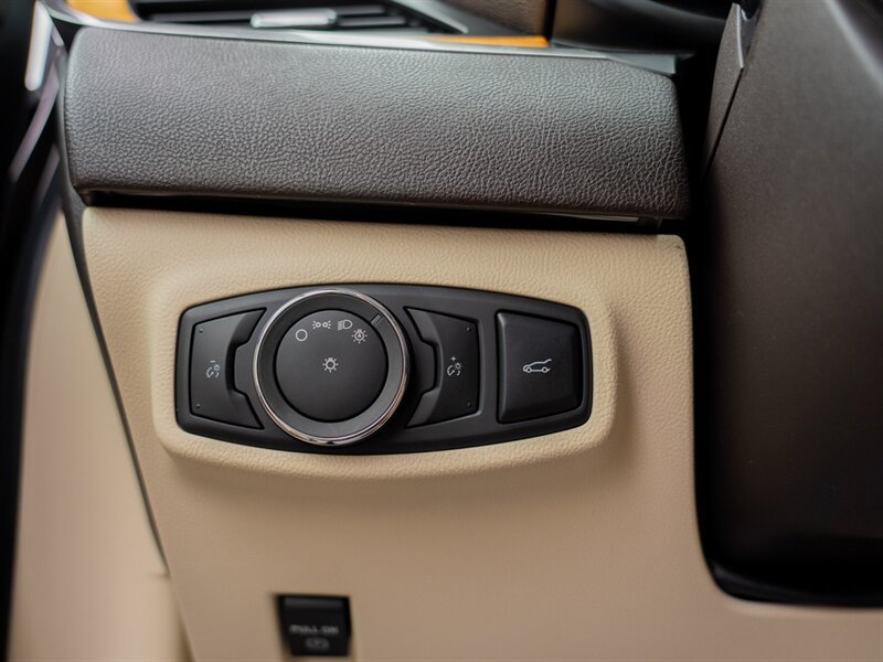 Used 2016 Lincoln MKC Select w/ Select Plus Package AWD/4WD image 38