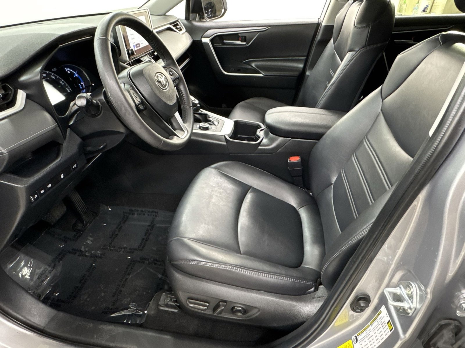 Used 2023 Toyota RAV4 XLE Premium AWD/4WD image 16