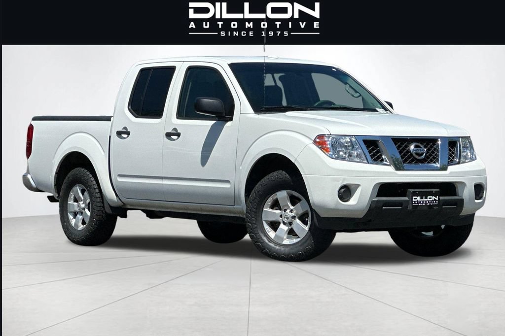 Used 2013 Nissan Frontier SV AWD/4WD image 2