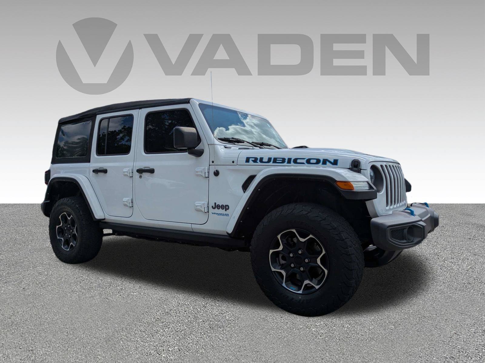 Used 2022 Jeep Wrangler Unlimited Rubicon 4xe AWD/4WD image 3