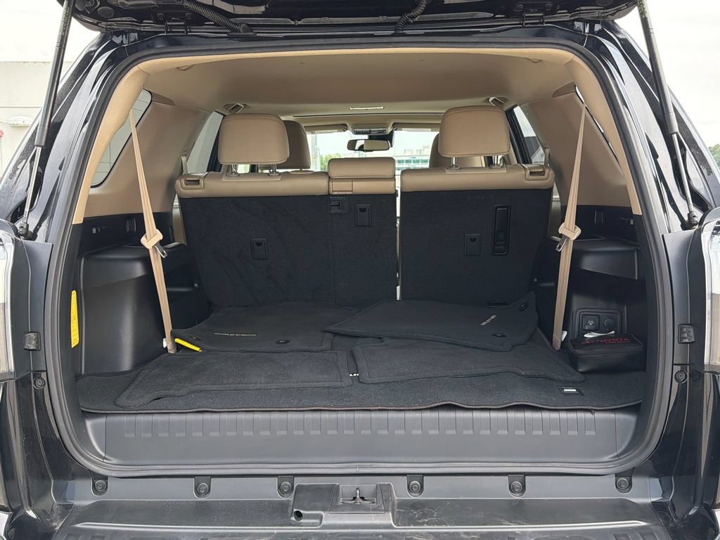 Used 2022 Toyota 4Runner SR5 Premium w/ Moonroof Package AWD/4WD image 6