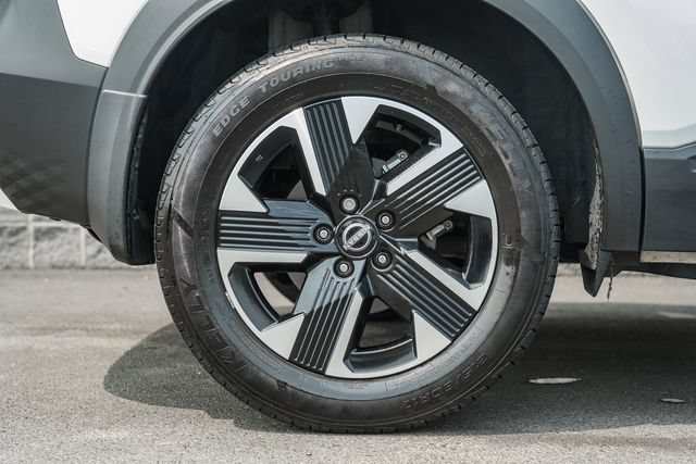 Used 2025 Nissan Kicks SV AWD/4WD image 20