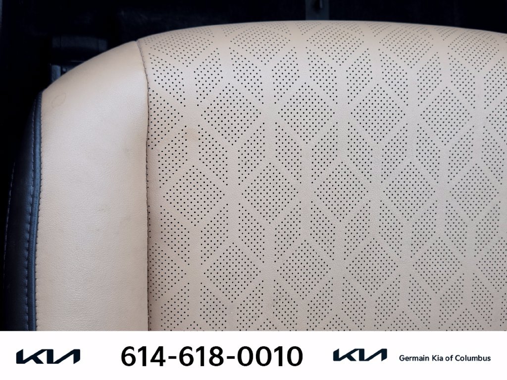 Used 2022 Kia Carnival EX FWD image 26