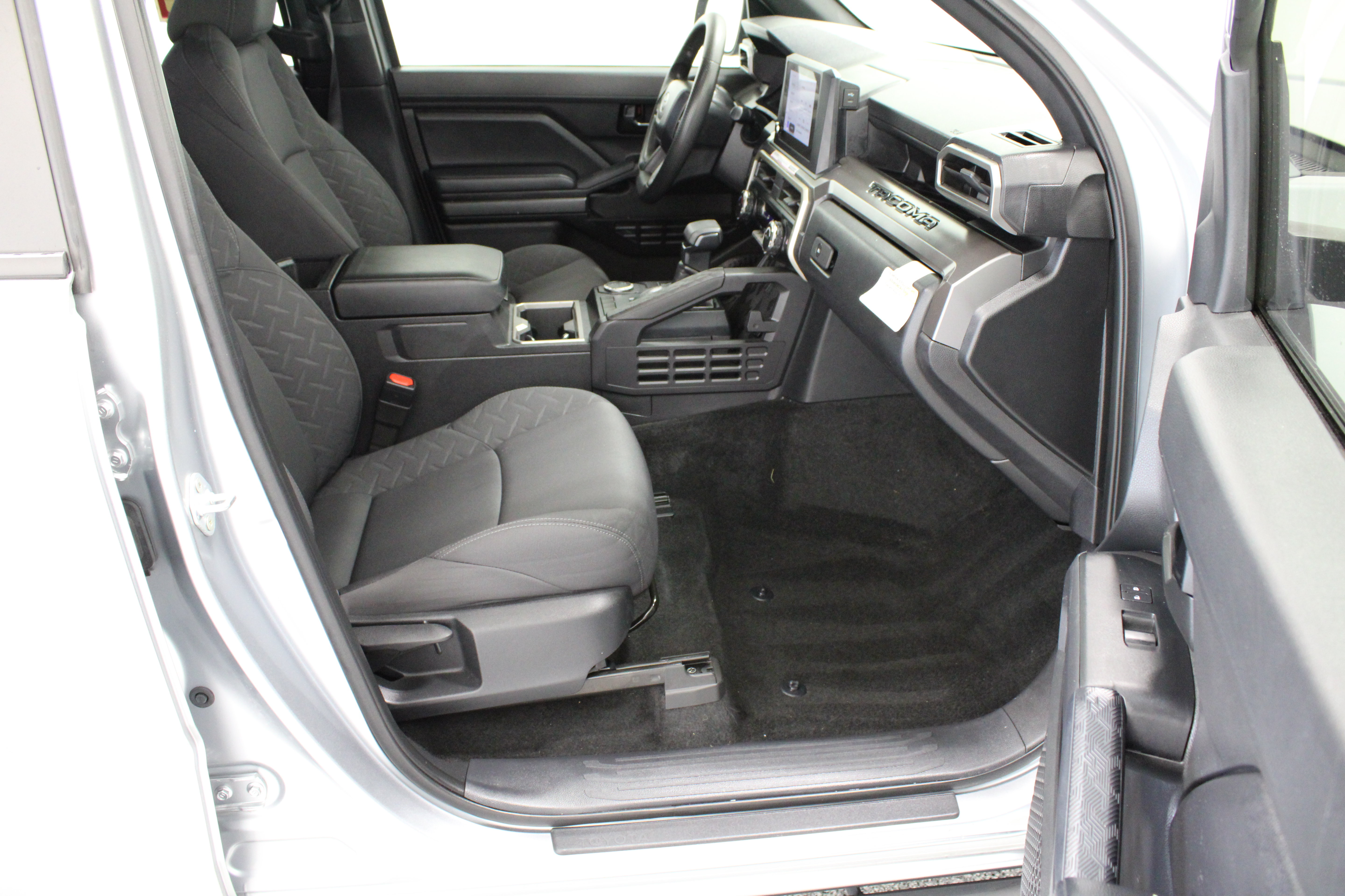 Used 2024 Toyota Tacoma SR5 RWD image 35