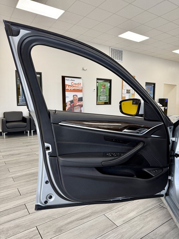 Used 2020 BMW 530i w/ Convenience Package RWD image 15