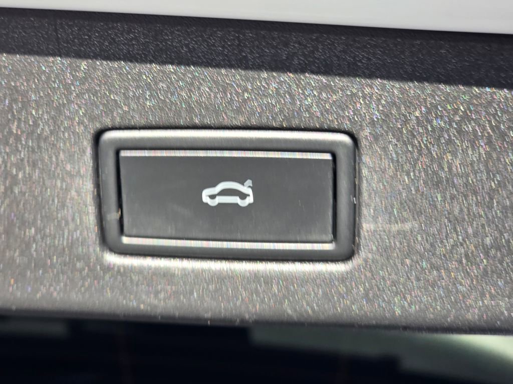 Used 2022 Volkswagen ID.4 Pro S w/ Gradient Package image 15