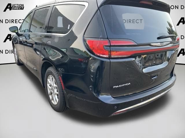 Used 2025 Chrysler Pacifica Select FWD image 9