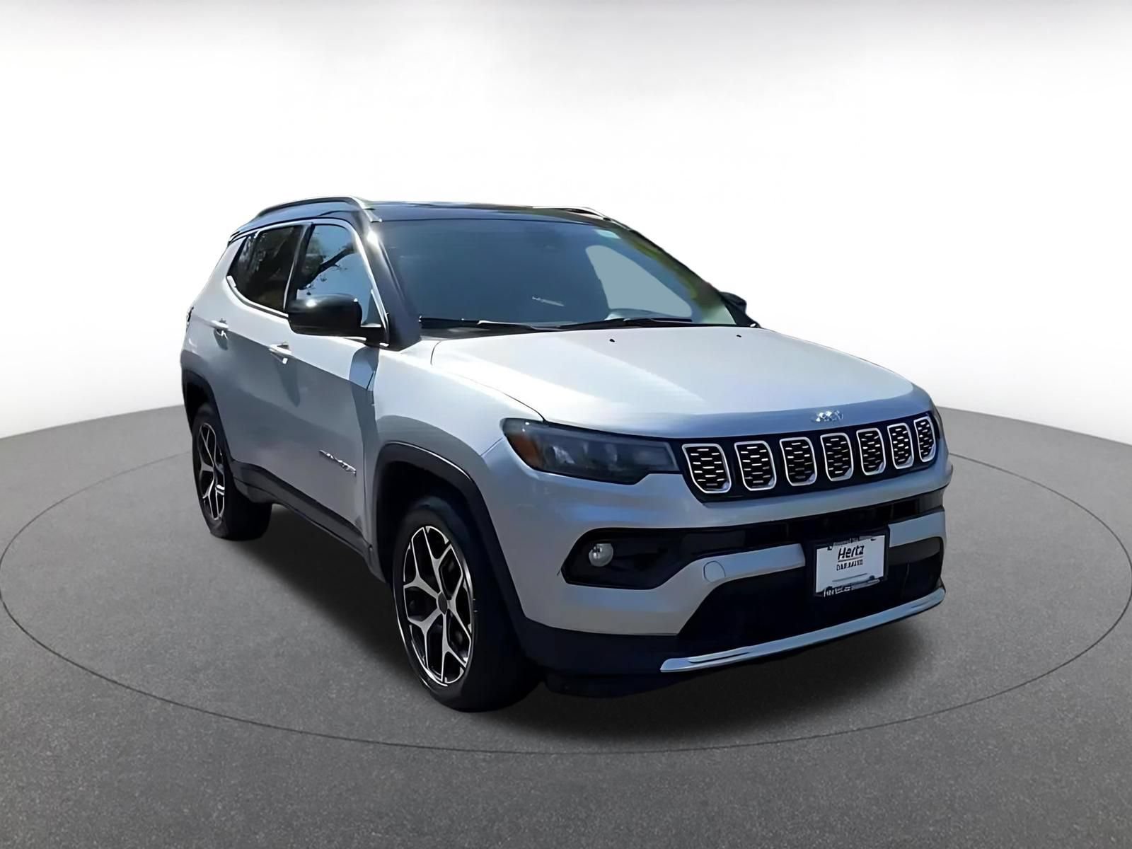 Used 2025 Jeep Compass Limited AWD/4WD image 3