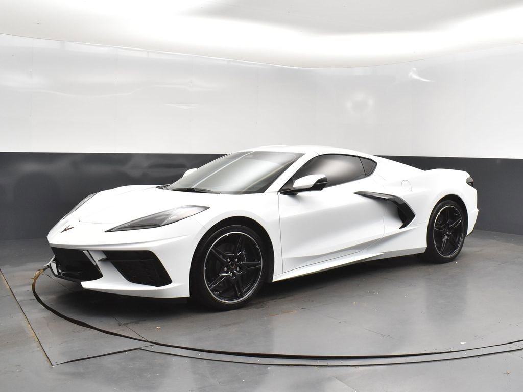 Used 2025 Chevrolet Corvette Stingray Coupe w/ 1LT image 3