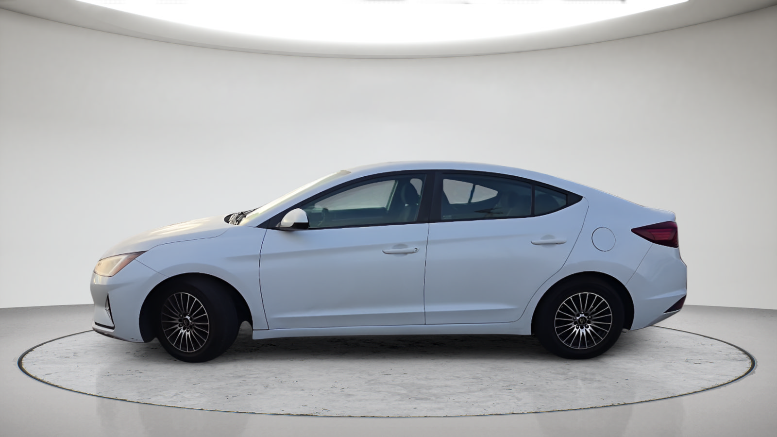 Used 2019 Hyundai Elantra SE w/ Cargo Package FWD image 11