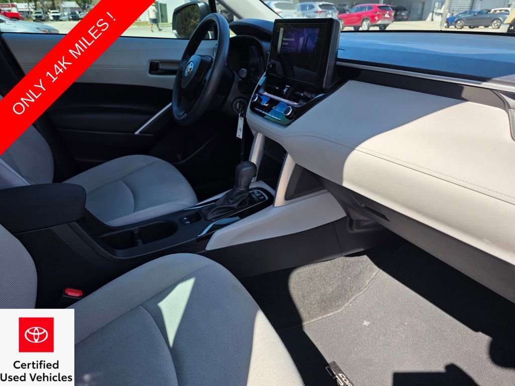 Used 2025 Toyota Corolla Cross L image 13