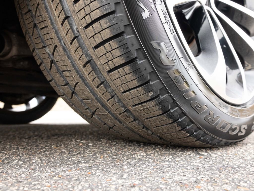 Used 2023 Bentley Bentayga Extended Wheelbase image 85