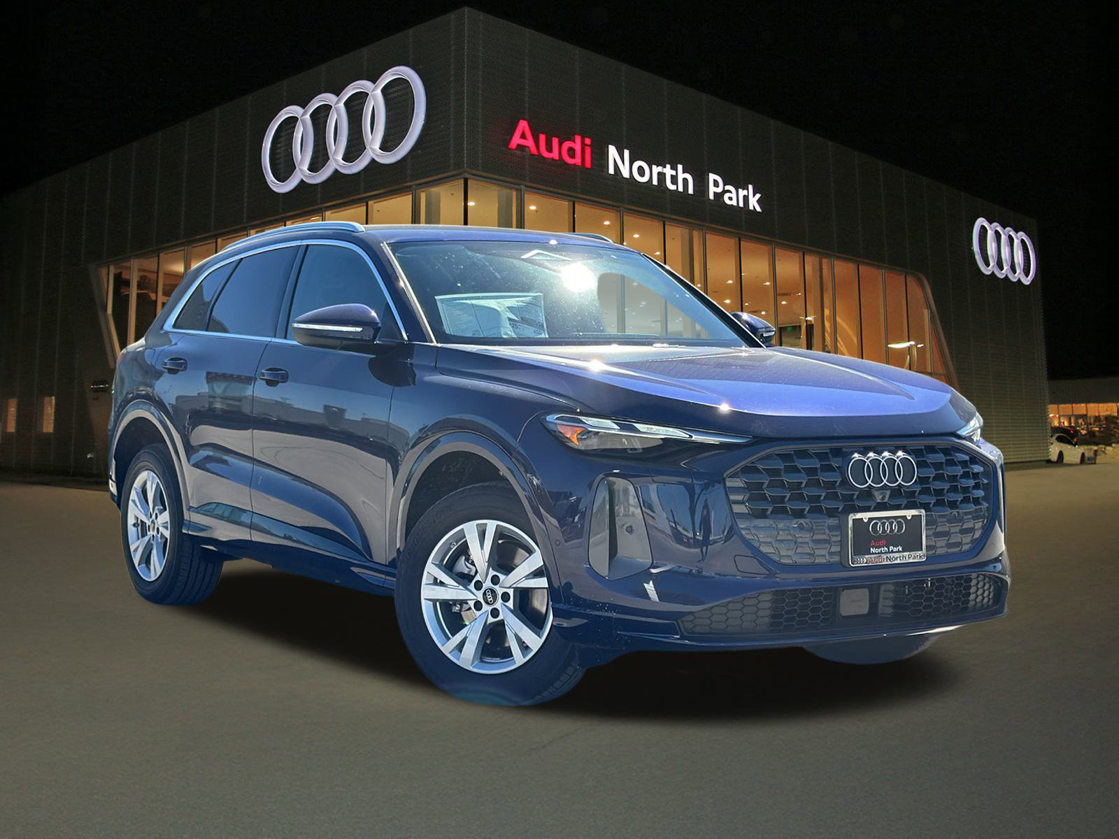 Used 2025 Audi Q5 Premium w/ Convenience Package AWD/4WD image 1