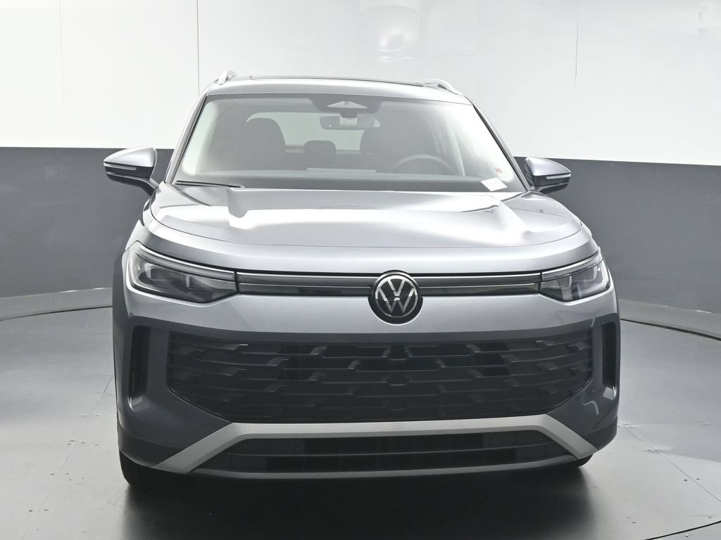 New 2026 Volkswagen Tiguan SE FWD image 3