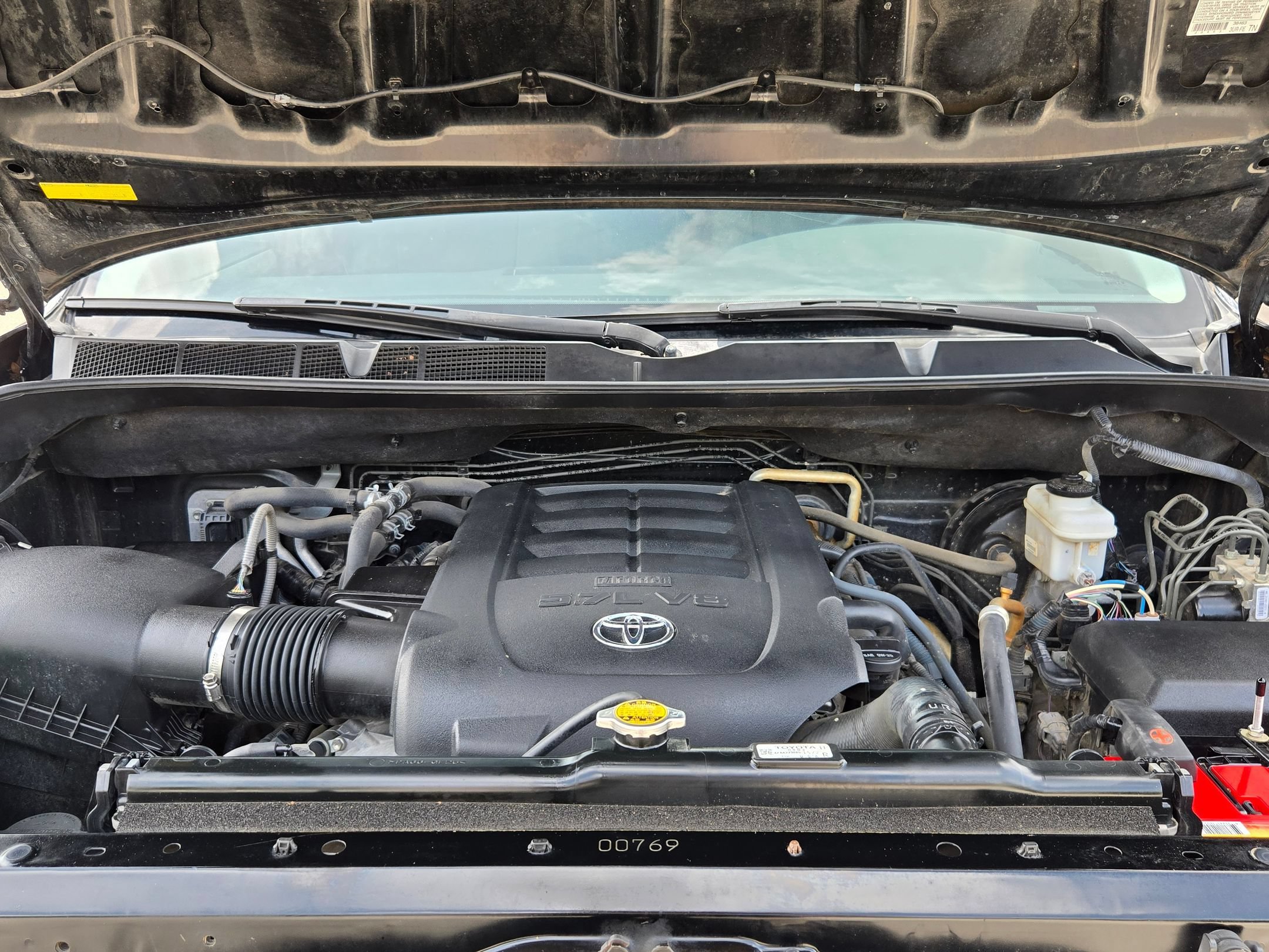 Used 2015 Toyota Sequoia Limited RWD image 33