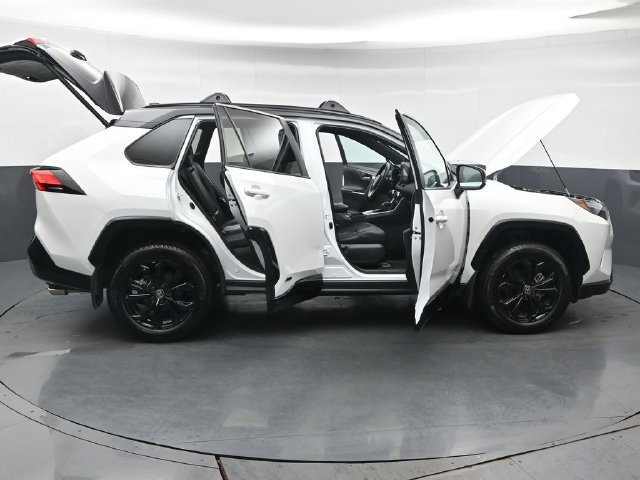 Certified 2025 Toyota RAV4 XSE w/ Weather Package AWD/4WD image 54