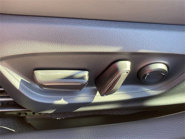 New 2026 Toyota Prius Plug-In Hybrid image 16