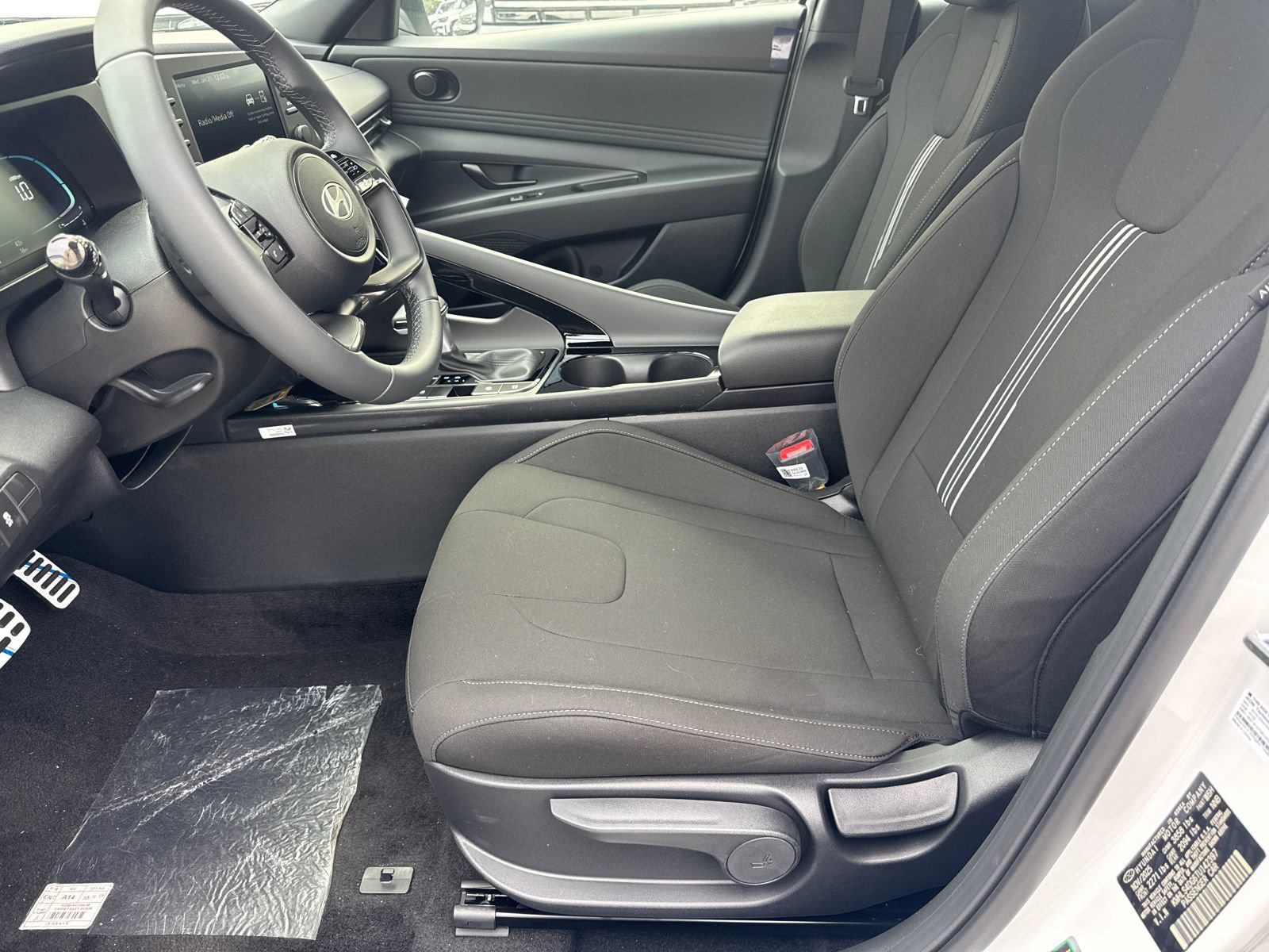 New 2026 Hyundai Elantra SEL Sport image 9