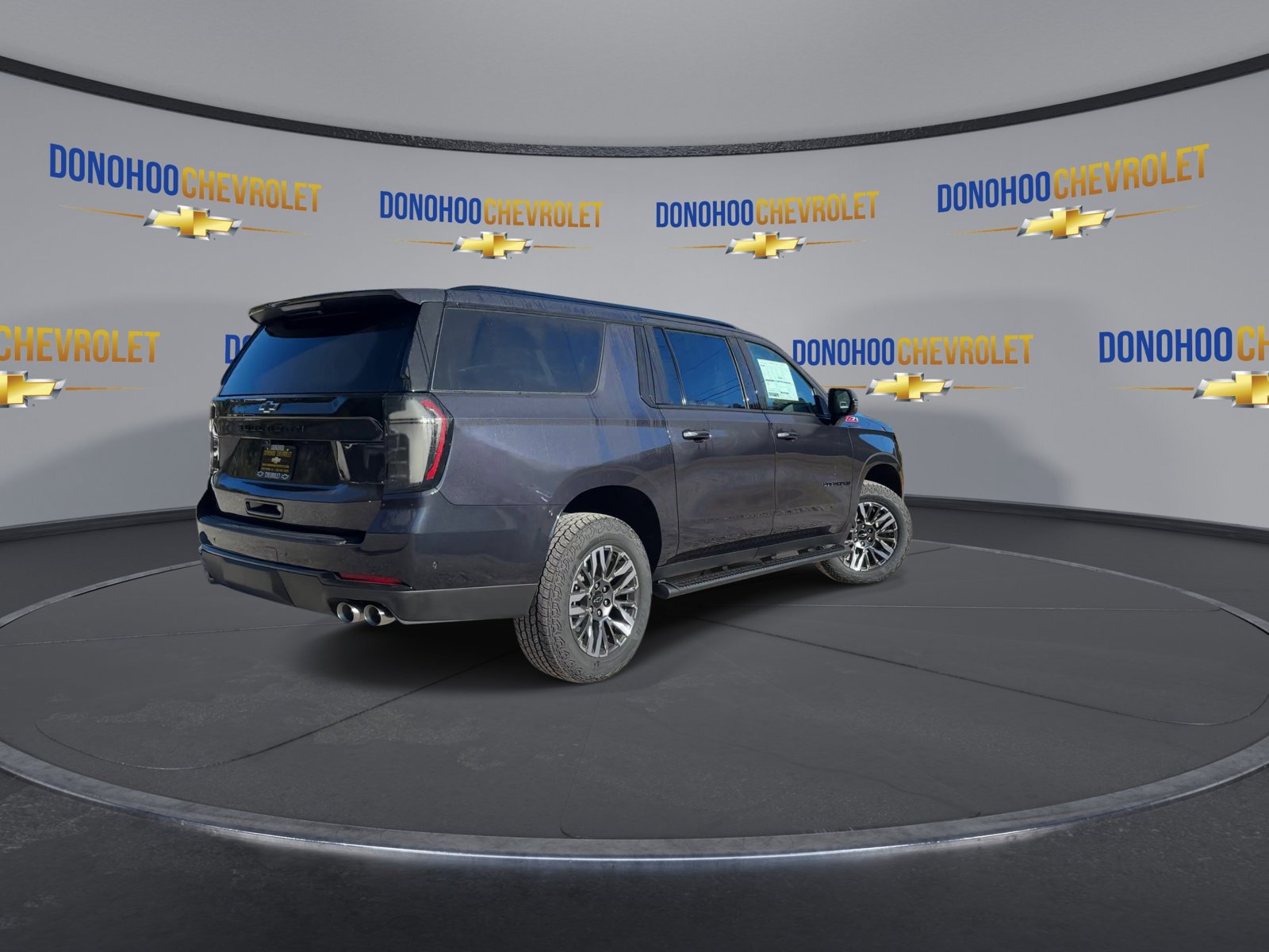 New 2026 Chevrolet Suburban Z71 image 11