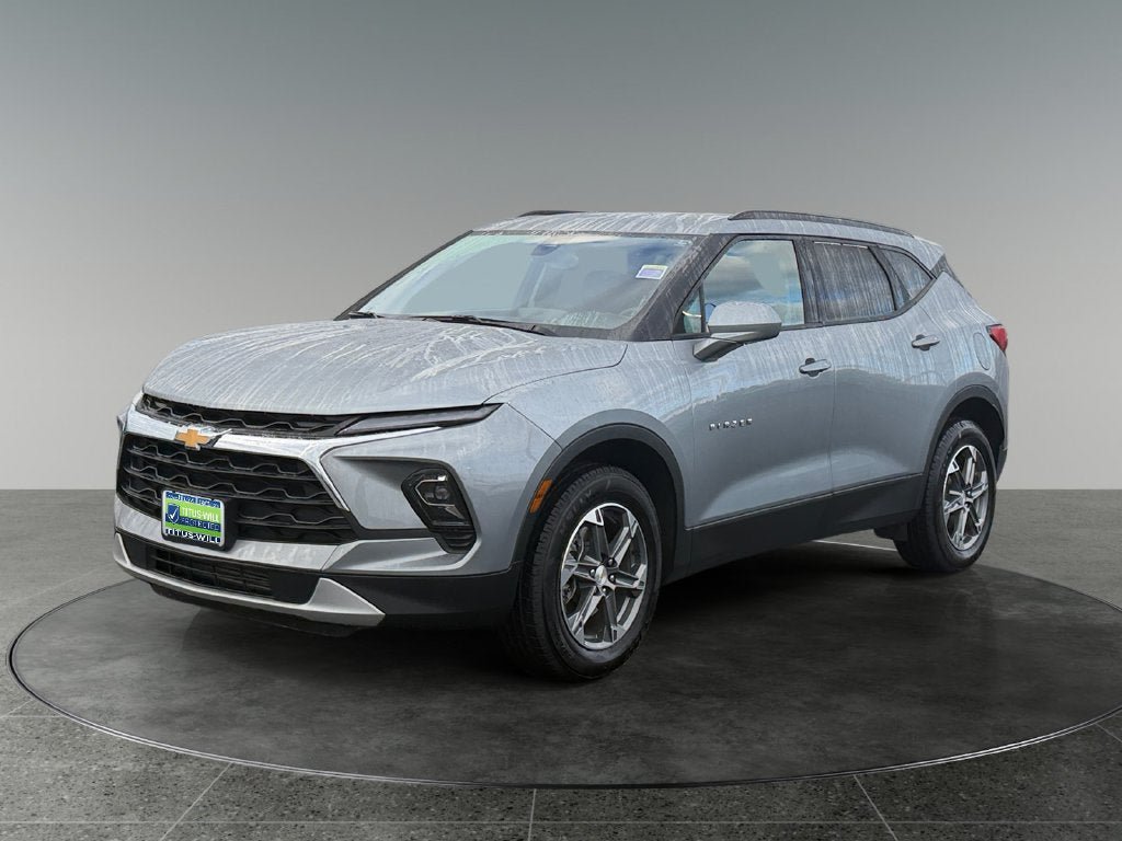 Used 2025 Chevrolet Blazer LT w/ Convenience Package AWD/4WD image 3