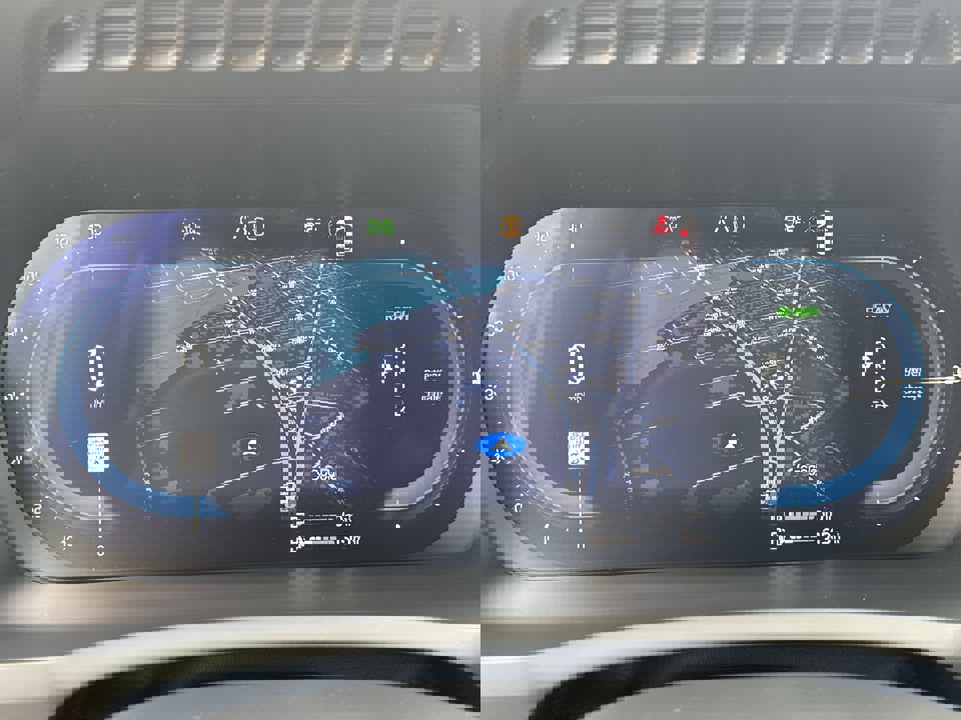 New 2025 Volvo XC90 T8 Plus w/ Protection Package Premier image 11